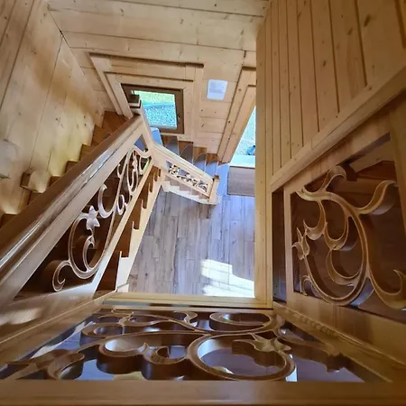 Dağ evi Goralska 3 Highland - Jacuzzi, Sauna, Split Ac, Private Parking, Mountains View