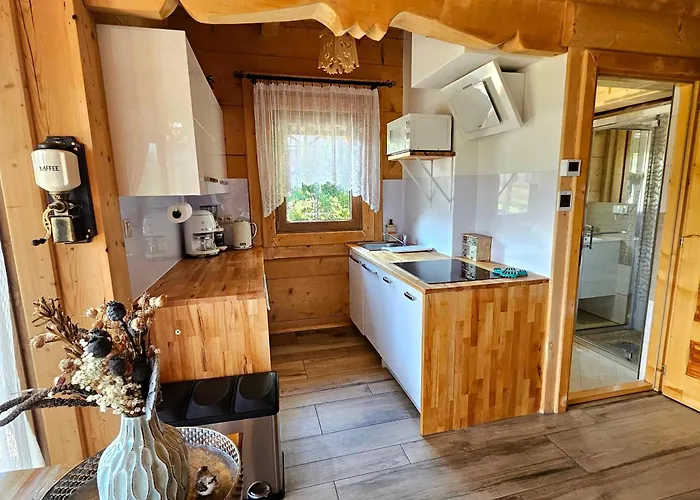 Goralska 3 Highland - Jacuzzi, Sauna, Split Ac, Private Parking, Mountains View Chalet Zakopane