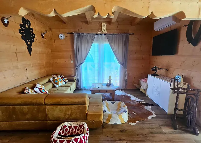 Goralska 3 Highland - Jacuzzi, Sauna, Split Ac, Private Parking, Mountains View Chalet Zakopane